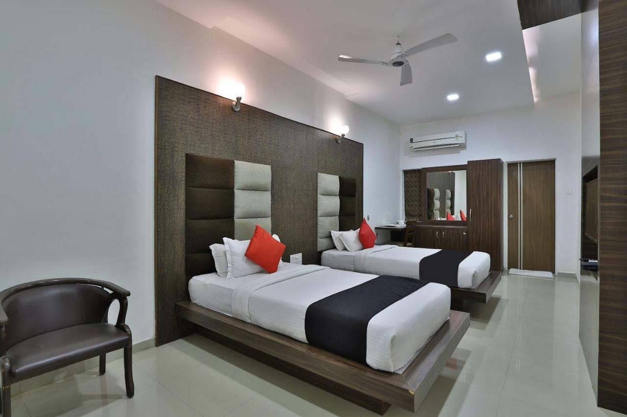 Banyan Paradise Resort Vadodara Zewnętrze zdjęcie